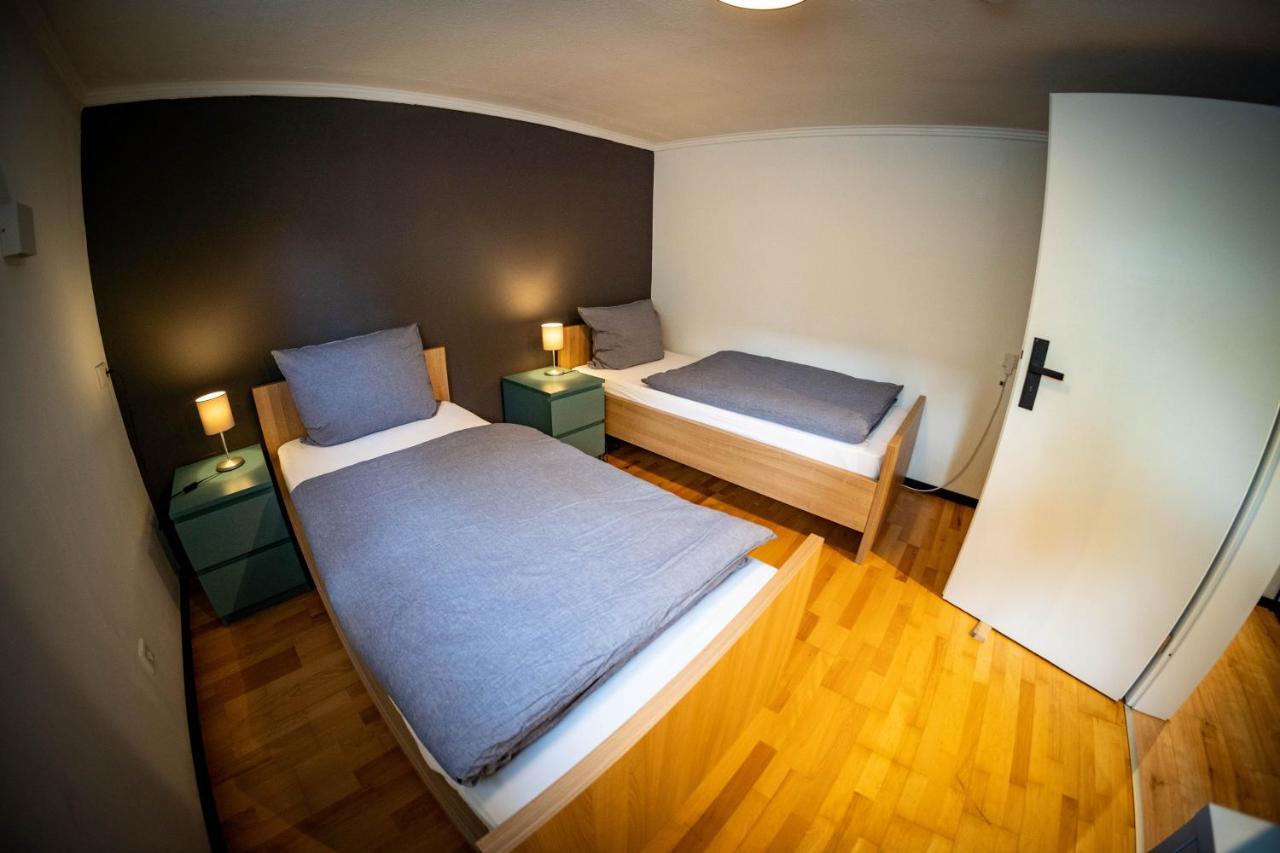 Gemuetliche 2-Zimmer Souterrain Wohnung Dusseldorf Ngoại thất bức ảnh